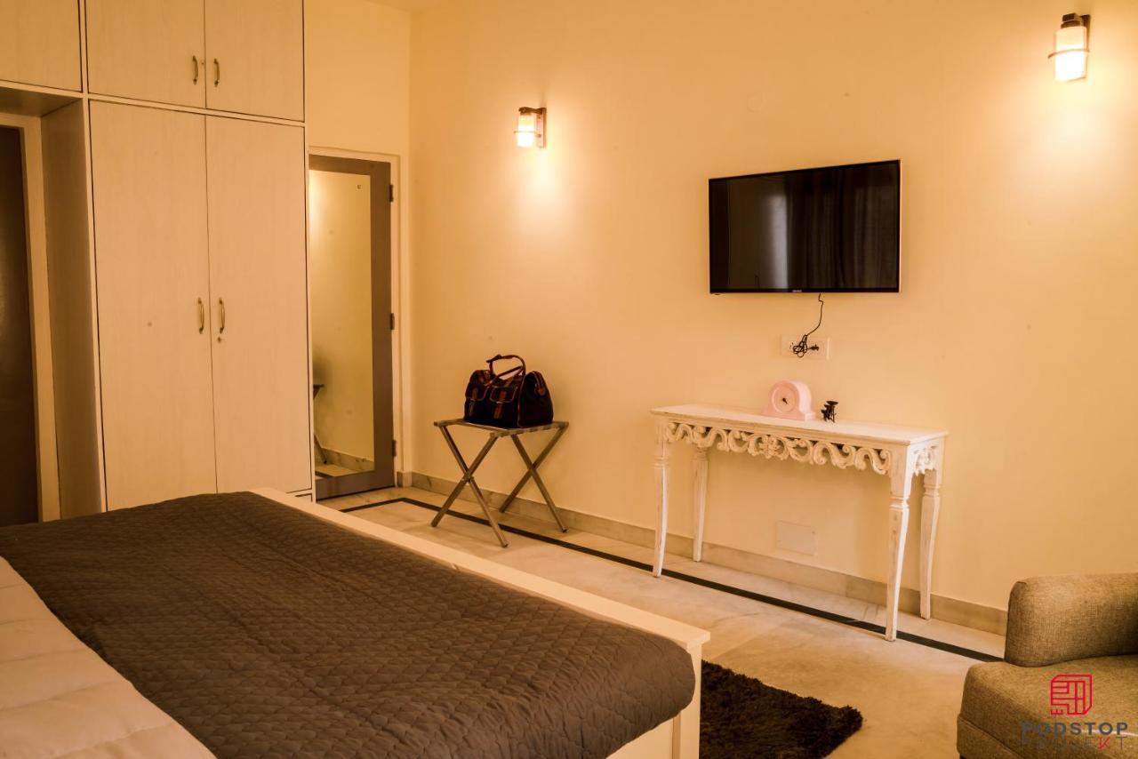 Podstop Projekt Hostel นิวเดลี ภายนอก รูปภาพ
