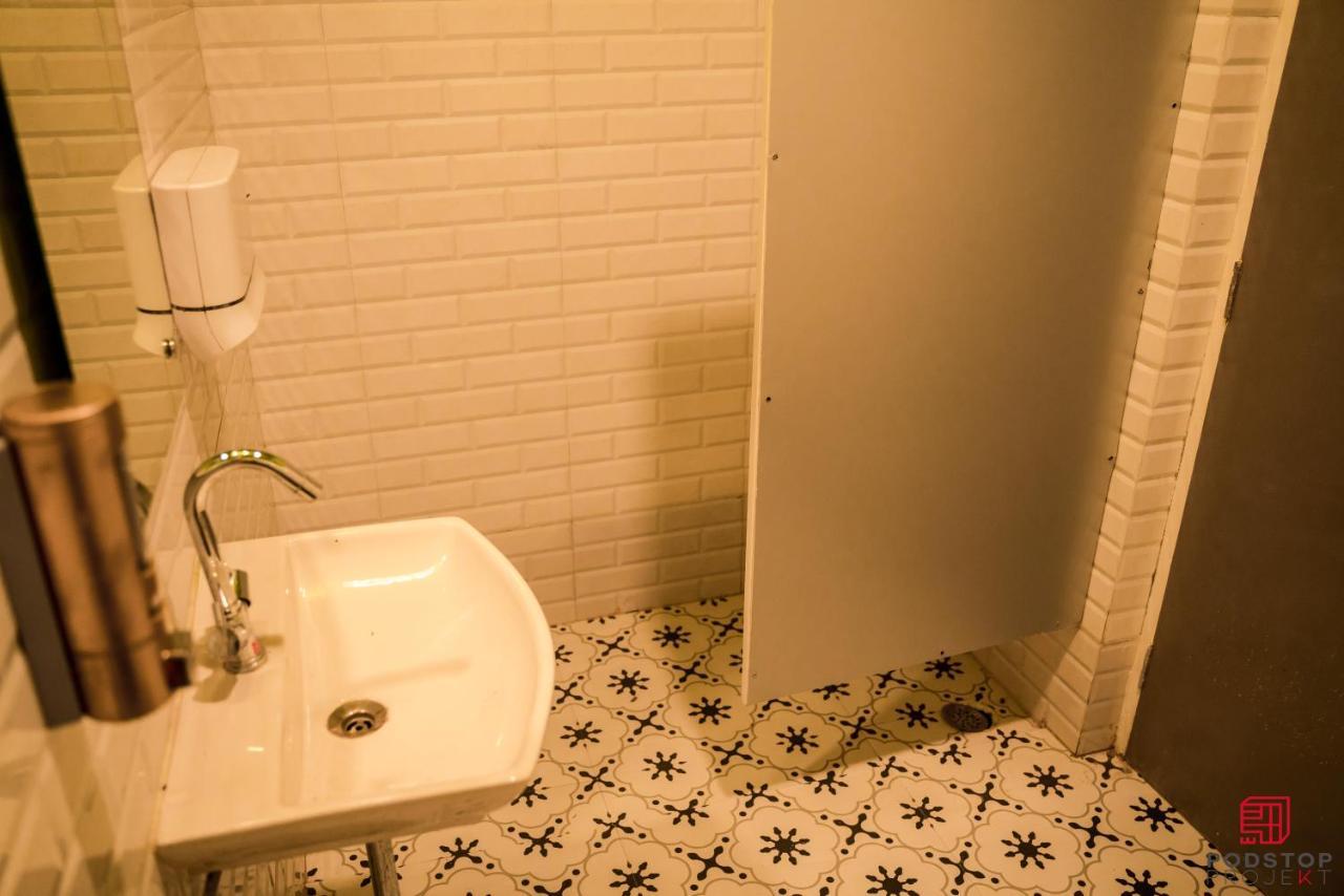 Podstop Projekt Hostel นิวเดลี ภายนอก รูปภาพ